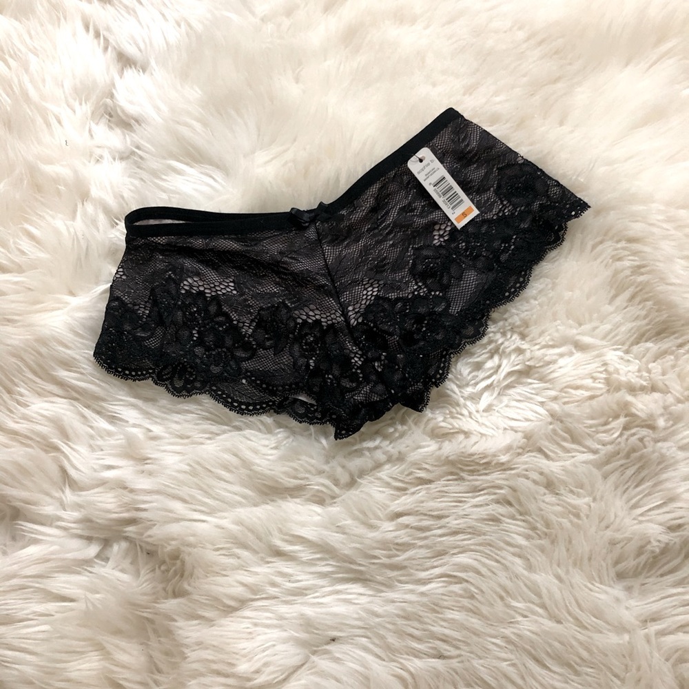 NWT Black and pink lace tanga panties - Picture 1 of 3